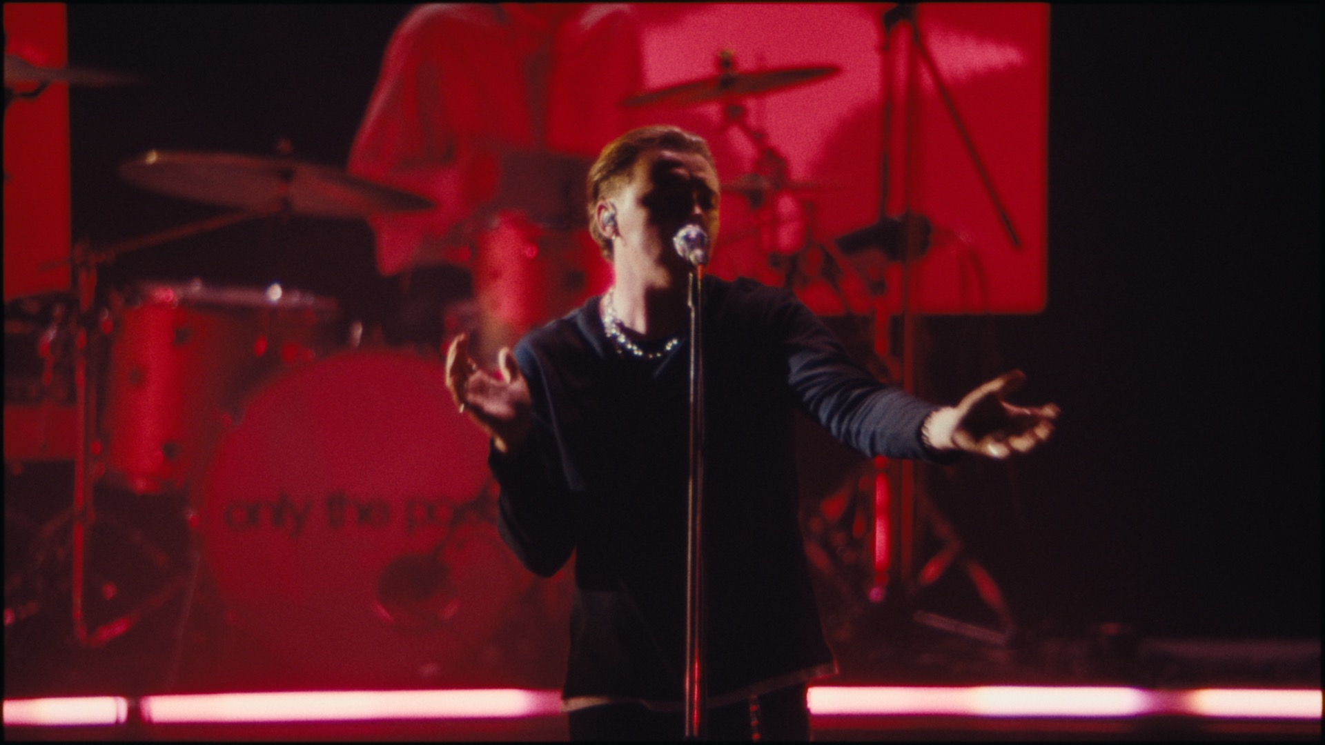 Only The Poets — live show film stills — image 6 of 10